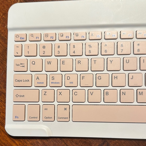 Wireless White and Pink Keyboard - Picture 2 of 8